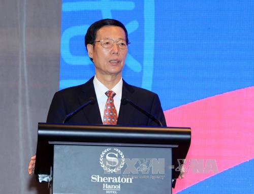 ຮອງນາຍົກລັດຖະມົນຕີຈີນ ຈາງກາວລີ ພົບປະກັບບັນດາຜູ້ຊົງຄຸນວຸດທິມິດຕະພາບກັບຈີນ